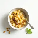 Apfelkompott mit Weißwein und Sultaninen