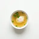Bouillon (Fleischbrühe) mit Ei