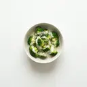 Broccoli gedünstet, mit Bechamelsauce