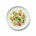 Eier-Frischteigwaren Ravioli, vegetarisch gefüllt, mit gekochtem Gemüse in Grundsauce hell/weiß