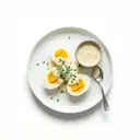 Eier gekocht, mit Remouladensauce, gestreckt mit saurer Sahne