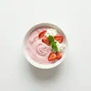 Erdbeerjoghurt mit Sahne