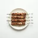 Fleischspieße (Kalb- und Schweinefleisch) gegrillt