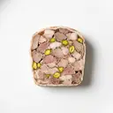 Gansgalantine mit Kalb- und Schweinefleisch, gebacken