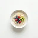 Haferflocken ungesüßt, mit Milch 3,5 % Fett und Fruchtmischung