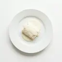 Kabeljaufilet in Weißweinsauce von heller/weißer Grundsauce mit Sahne