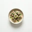 Kalbsschulter gedünstet, mit Sahnesauce