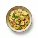 Kartoffelsalat mit Speck und Marinade (Gemüsebrühe)