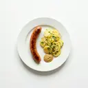 Knacker mit Kartoffelsalat und Senf