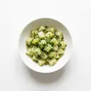 Kohlrabi gedünstet (mit Fett und Salz) mit Petersilie