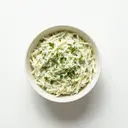 Kohlrabisalat (roh) mit Saure-Sahne-Dressing