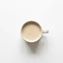 Kräutertee (Getränk) mit Milch 3,5 % Fett