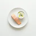 Lachs gedämpft mit Joghurt-Dip mit Rosmarin