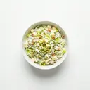 Lauchsalat (roh) mit Saure-Sahne-Dressing