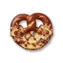 Laugengebäck mit Käse und Schinkenspeck