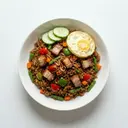 Nasi Goreng (Reis gebraten mit Gemüse und Schweinefleisch)