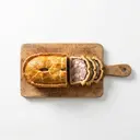 Pastete im Brotteig gebacken