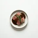 Roastbeef gebraten im Ofen, mit Sauce