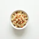 Sauerkrautsalat (roh) mit Apfel und gebratenem Speck