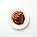 Schweinshaxe geschmort, mit Sauce