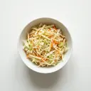 Weißkrautsalat (gegart) mit rohem Mix aus Apfel-Karotte-Sellerie und Essigmarinade