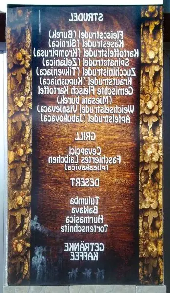 Foto von Bosnischer Burek klassisch – fertig angerichtet