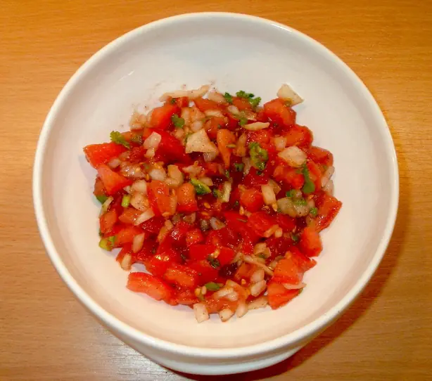 Foto von Salsa Mexicana – fertig angerichtet