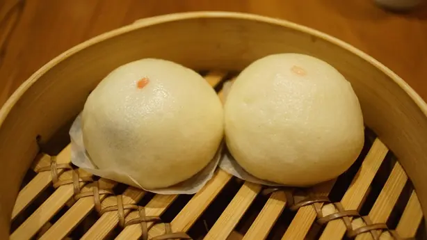 Foto von Kantonesische Da Bao Dampfbrötchen – fertig angerichtet