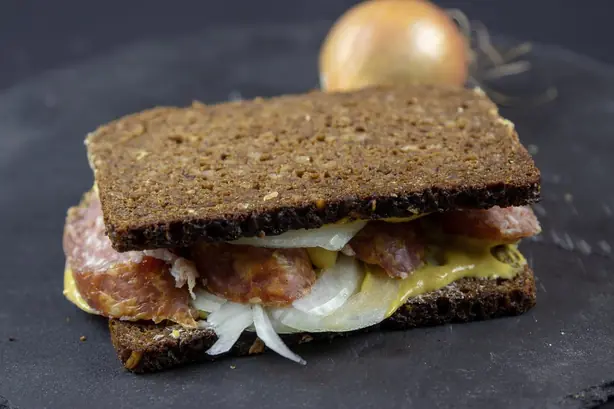 Foto von Bergische Kottenbutter klassisch – fertig angerichtet