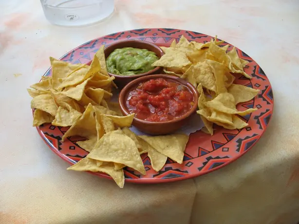 Foto von Tex-Mex Tortilla Chips selbstgemacht (2) – fertig angerichtet