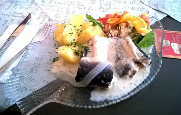 Foto von Berliner Aal grün klassisch – fertig angerichtet