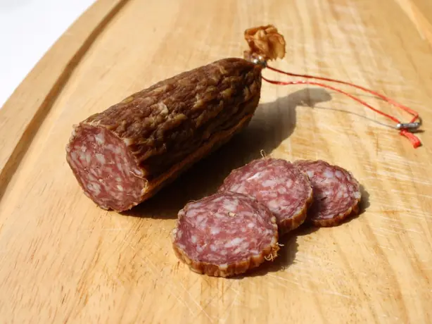 Foto von Nordhessische Ahle Wurst hausgemacht (2) – fertig angerichtet