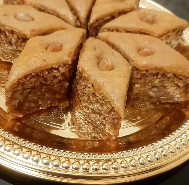 Foto von Persische Baklava mit Rosenwasser – fertig angerichtet