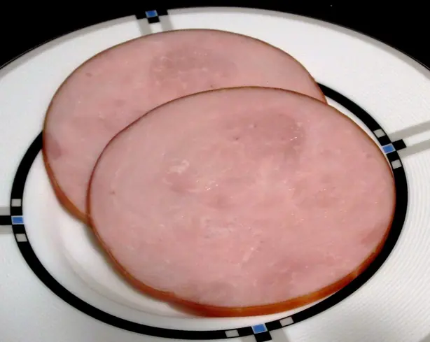 Foto von Britischer Back Bacon mit Ahornsirup – fertig angerichtet