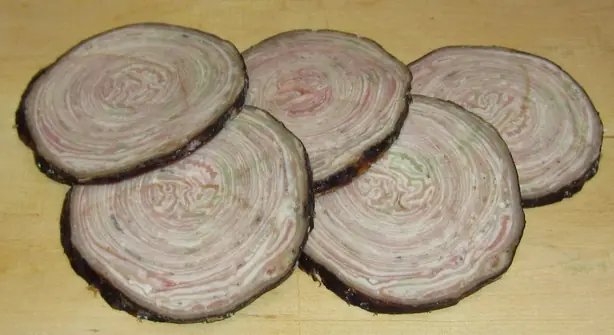 Foto von Französische Andouille Wurst – fertig angerichtet