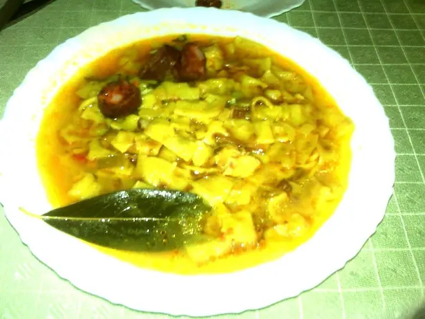 Foto von Andrajos – spanischer Hasen-Eintopf – fertig angerichtet