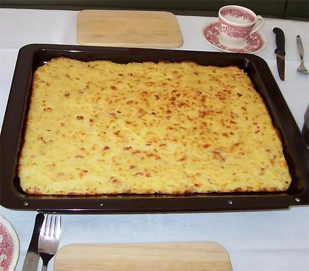 Foto von Oberhessischer Ploatz Salzekuchen – fertig angerichtet