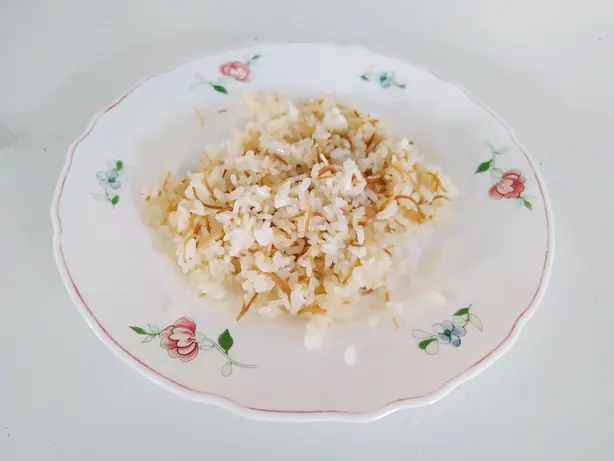 Foto von Arabischer Reis mit Vermicelli – fertig angerichtet