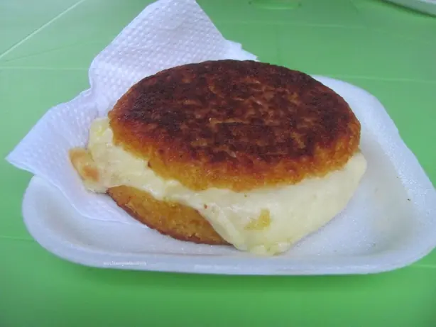 Arepa de chocolo – Foto: Nelson Fernando  Sotelo Castro (CC BY 2.0)