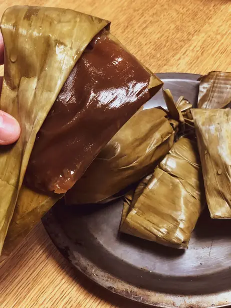 Foto von Vietnamesischer Bánh mật mit Bohnenfüllung – fertig angerichtet