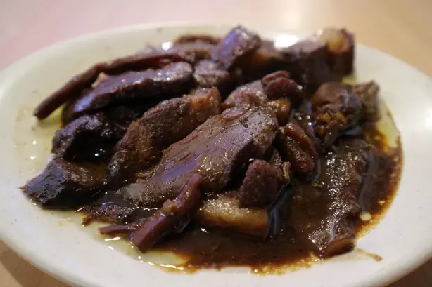 Foto von Indonesisches Mie Goreng Klassisch – fertig angerichtet