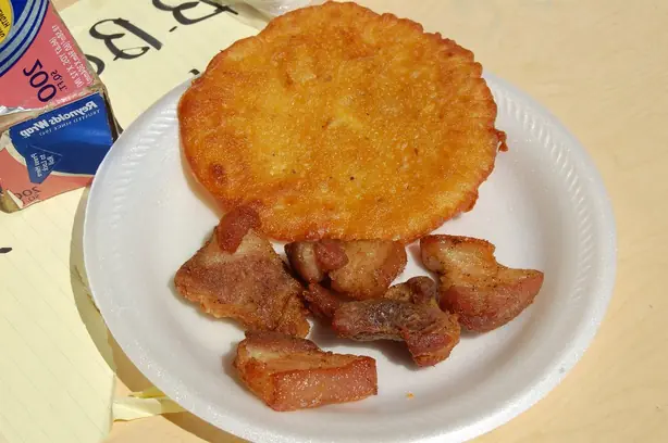 Foto von Puerto-ricanische Bacalaíto-Fritters – fertig angerichtet