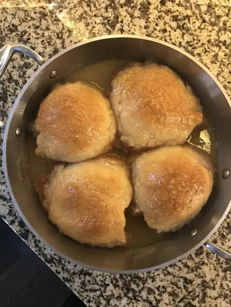 Baked apple dumplings in a pan – Foto: Valereee (CC BY-SA 4.0)
