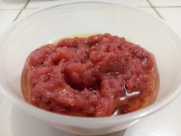 Foto von Filipinischer fermentierter Garnelenreis – fertig angerichtet