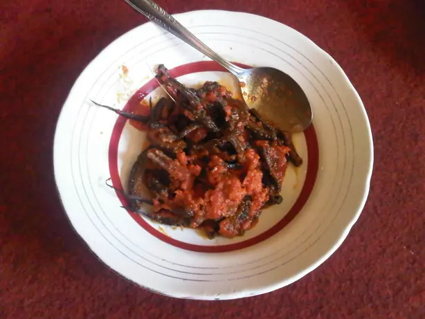 Foto von Indonesisches Balado mit Garnelen – fertig angerichtet