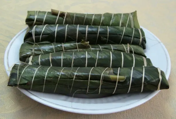 Foto von Vietnamesische Blattkuchen Bánh lá – fertig angerichtet