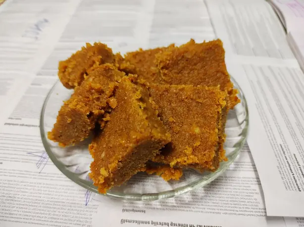 Foto von Rajasthanische Besan Chakki – fertig angerichtet