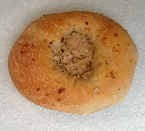 Foto von Klassischer Jüdischer Hefezopf Challah – fertig angerichtet