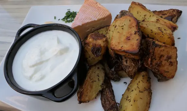 Foto von Badischer Bibeleskäs mit Kräutern – fertig angerichtet