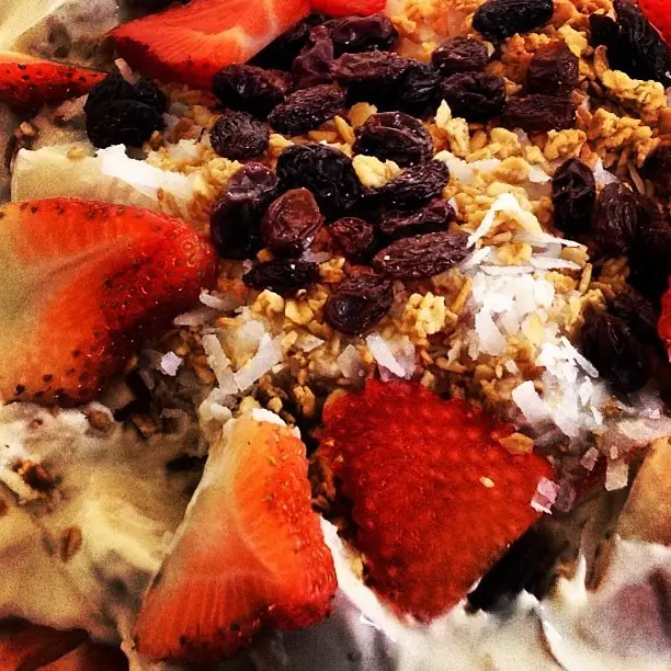 Foto von Mexikanischer Bionico mit Früchten – fertig angerichtet